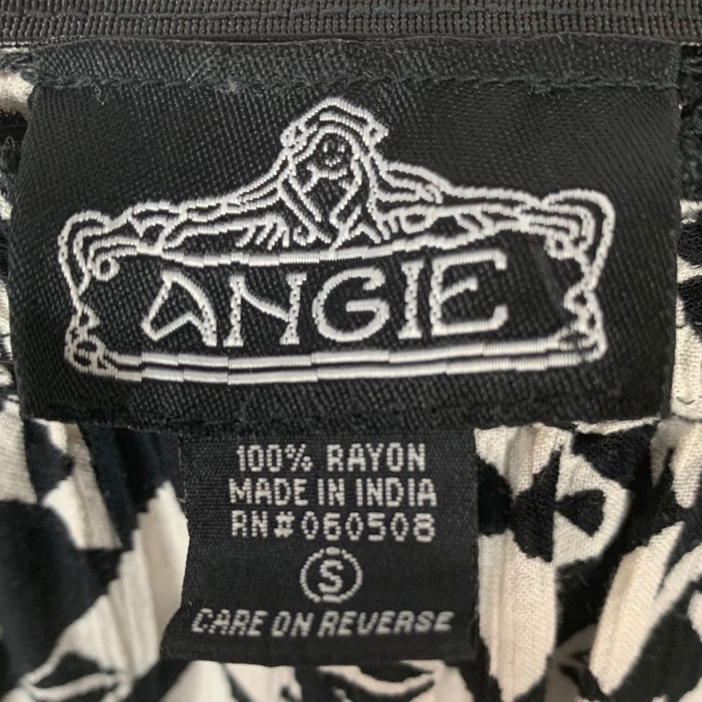 Angie Patterned Shorts - Picture 3 of 4